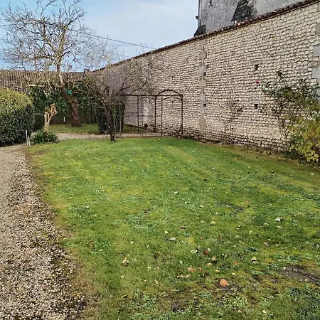 Du Chateau De *